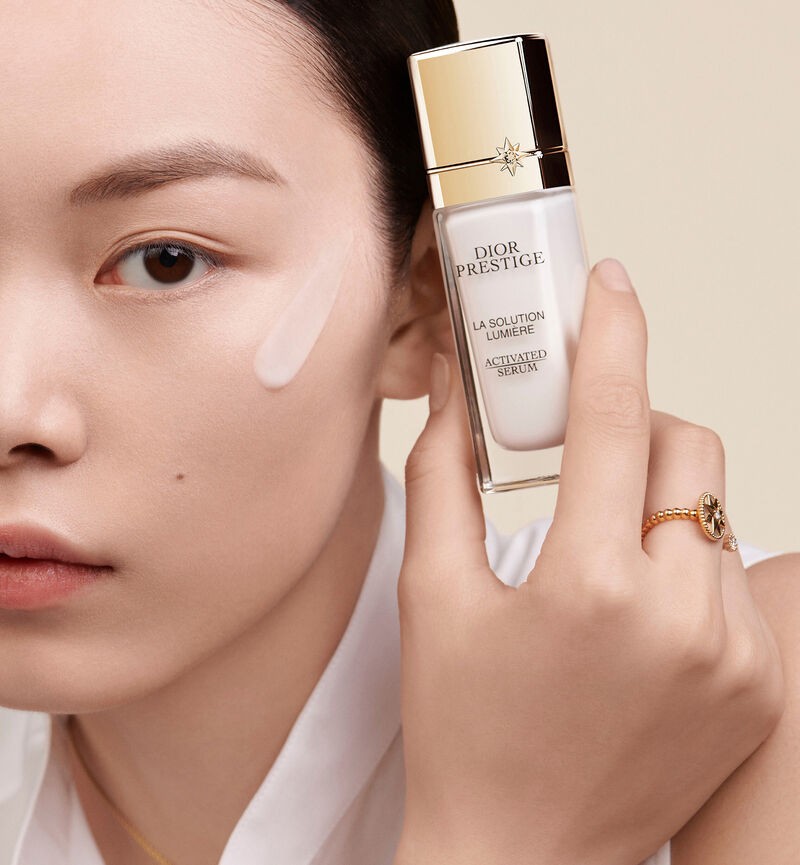 DIOR PRESTIGE LA SOLUTION LUMIÈRE ACTIVATED SERUM